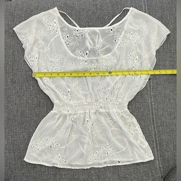 Express Women’s Cinched Waist Eyelet Top (XS) - Picture 11 of 13